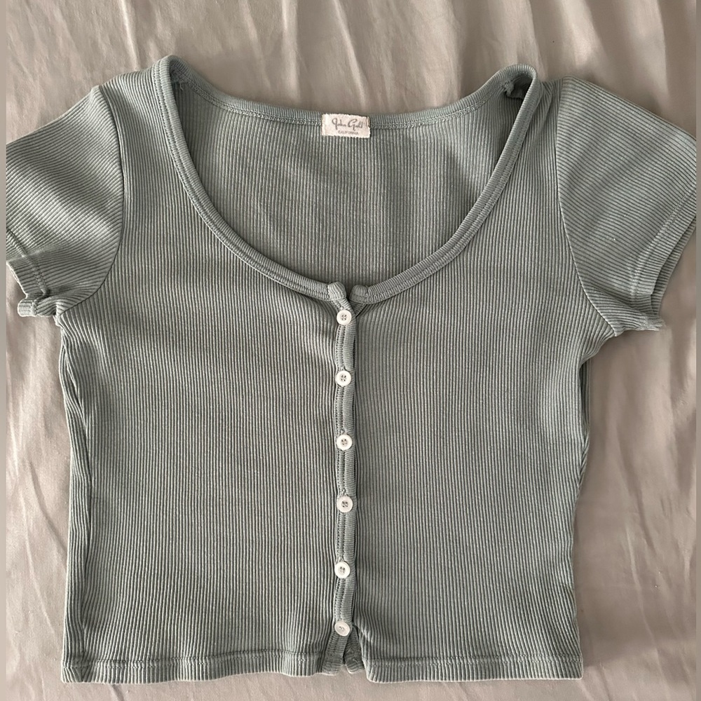 Brandy Melville button down scoop neck tee